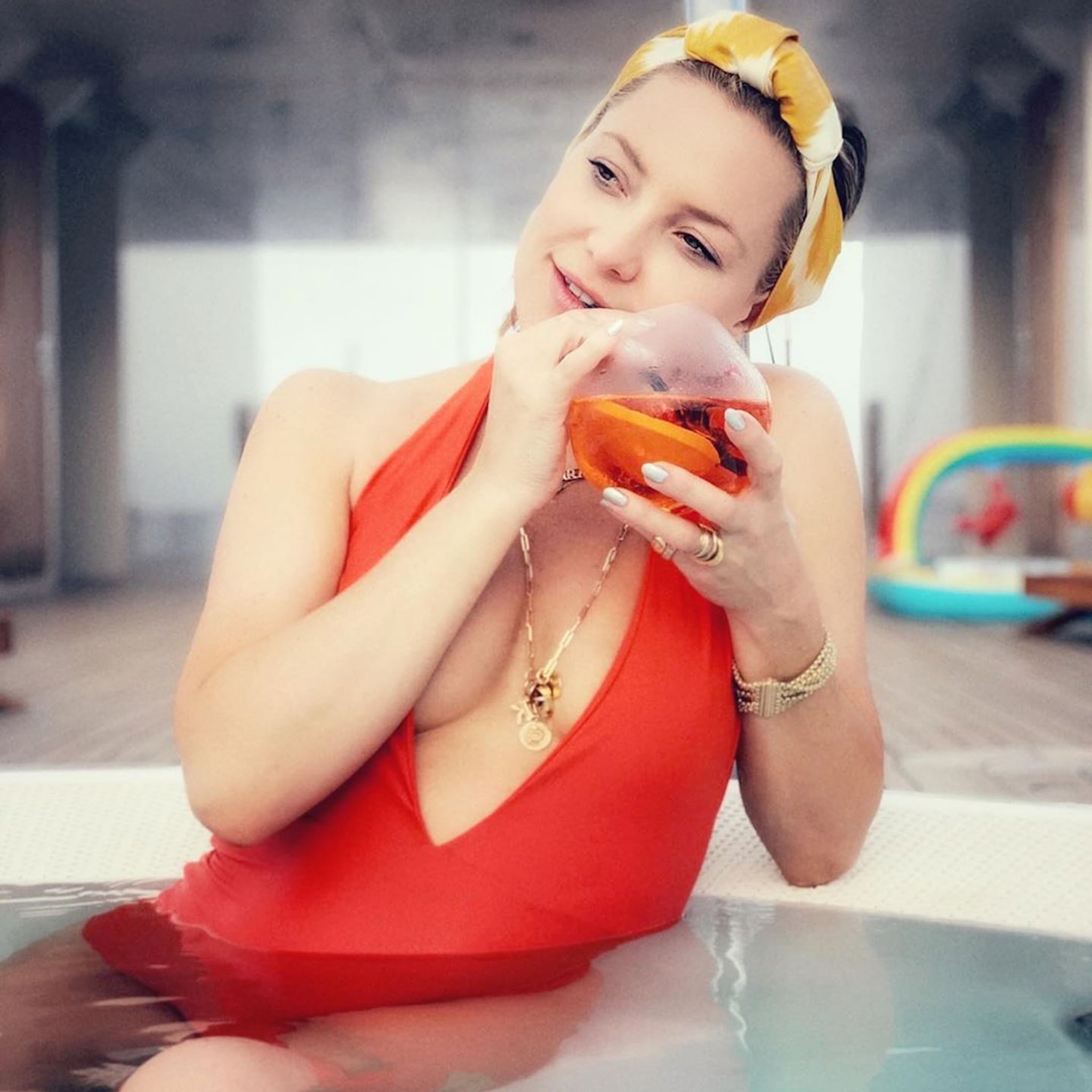 Kate Hudson wears CAMI AND JAX!